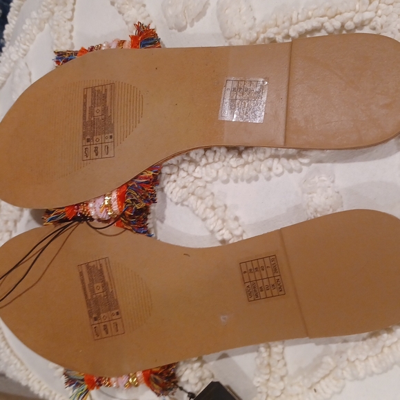 Forever 21 sandals - Picture 3 of 3